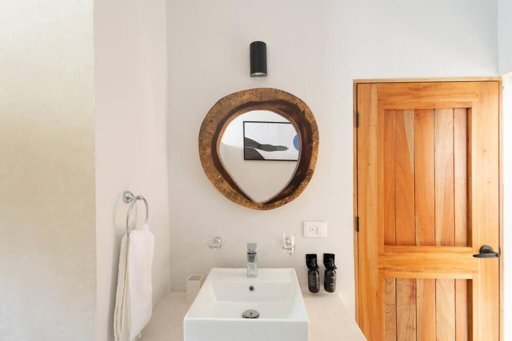 La Sultana: Amazing New House With Pool And Bikes Included. Villa Valladolid  Exterior photo